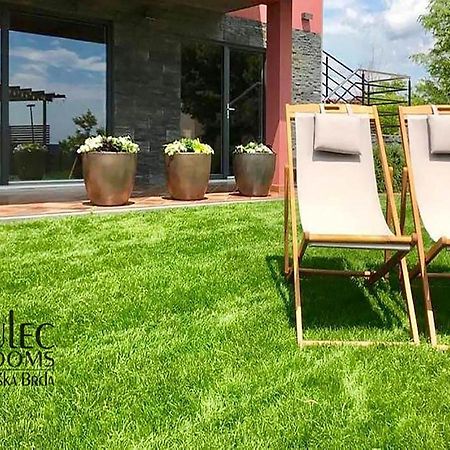 Apartma Sobe Pulec โดบรอโว ภายนอก รูปภาพ