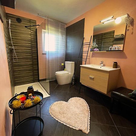 Apartma Sobe Pulec โดบรอโว ภายนอก รูปภาพ