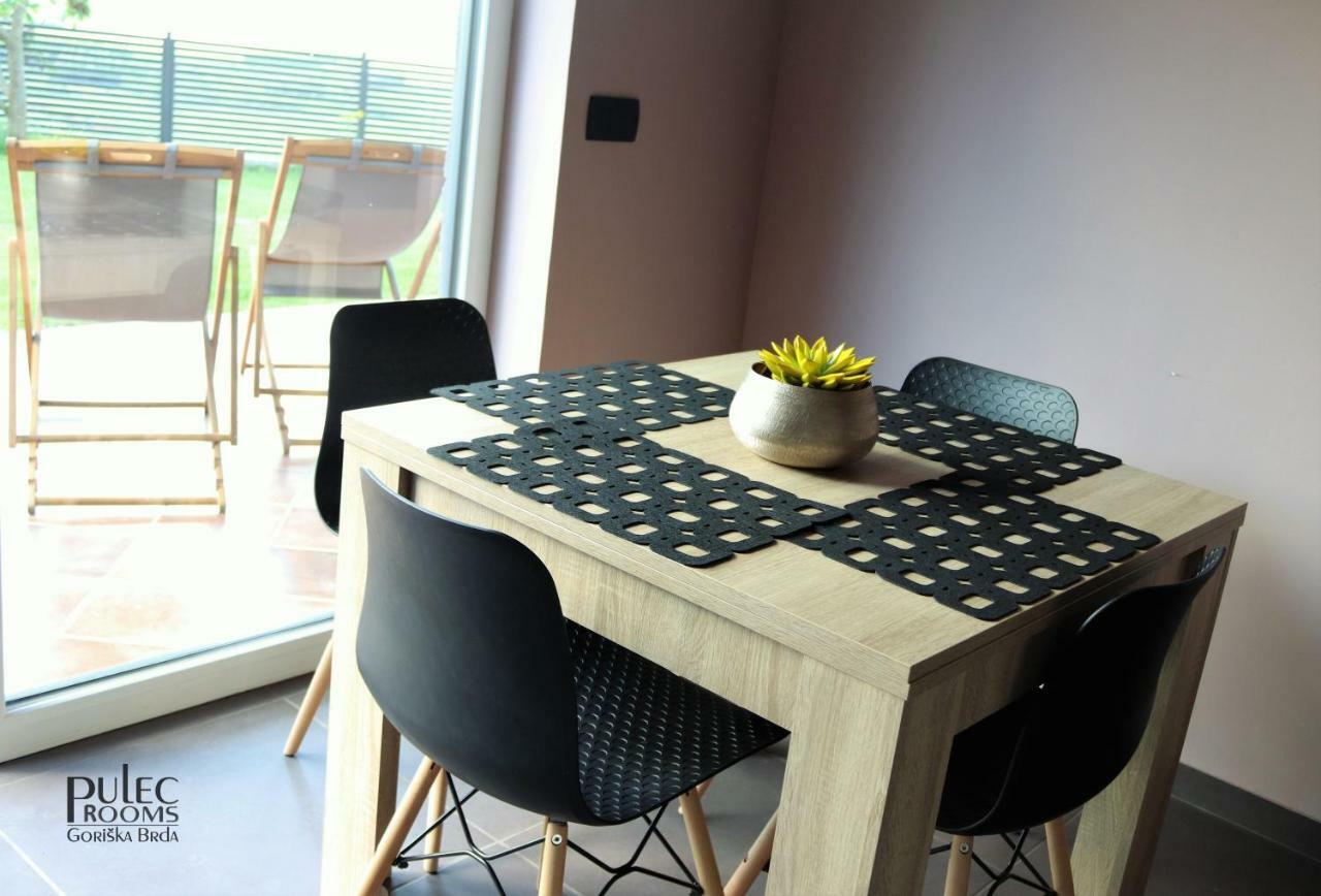 Apartma Sobe Pulec โดบรอโว ภายนอก รูปภาพ