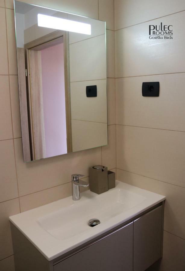 Apartma Sobe Pulec โดบรอโว ภายนอก รูปภาพ