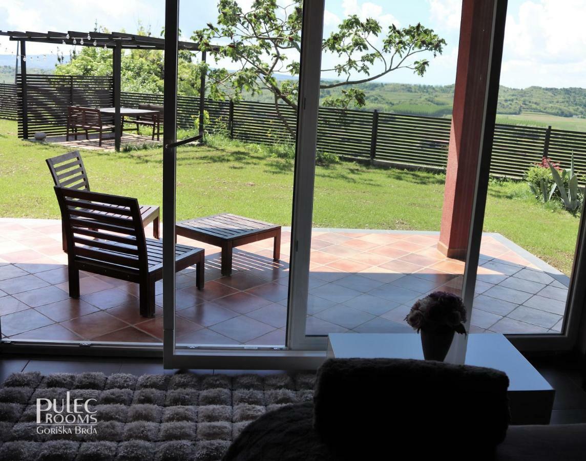 Apartma Sobe Pulec โดบรอโว ภายนอก รูปภาพ